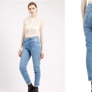 NWT Topshop Light Denim Mom Jeans, Size 26 x 30
